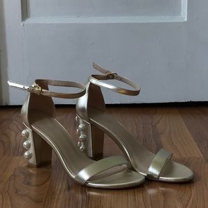 Stuart Weitzman Block Heel with pearl/bauble details, Size 7, Metallic Gold